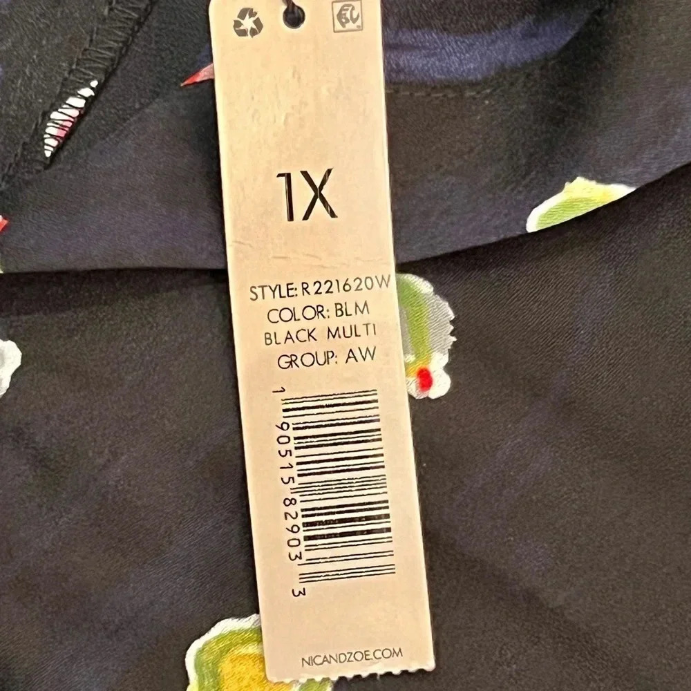 Nwt Nic + Zoe Party Pears Button-Front Top (1x) — image 8 of 8
